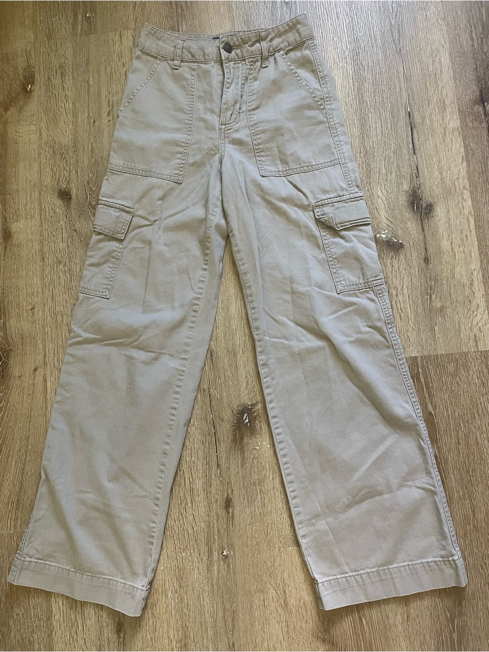 High-Rise Women's Cargo Jeans in Light Khaki